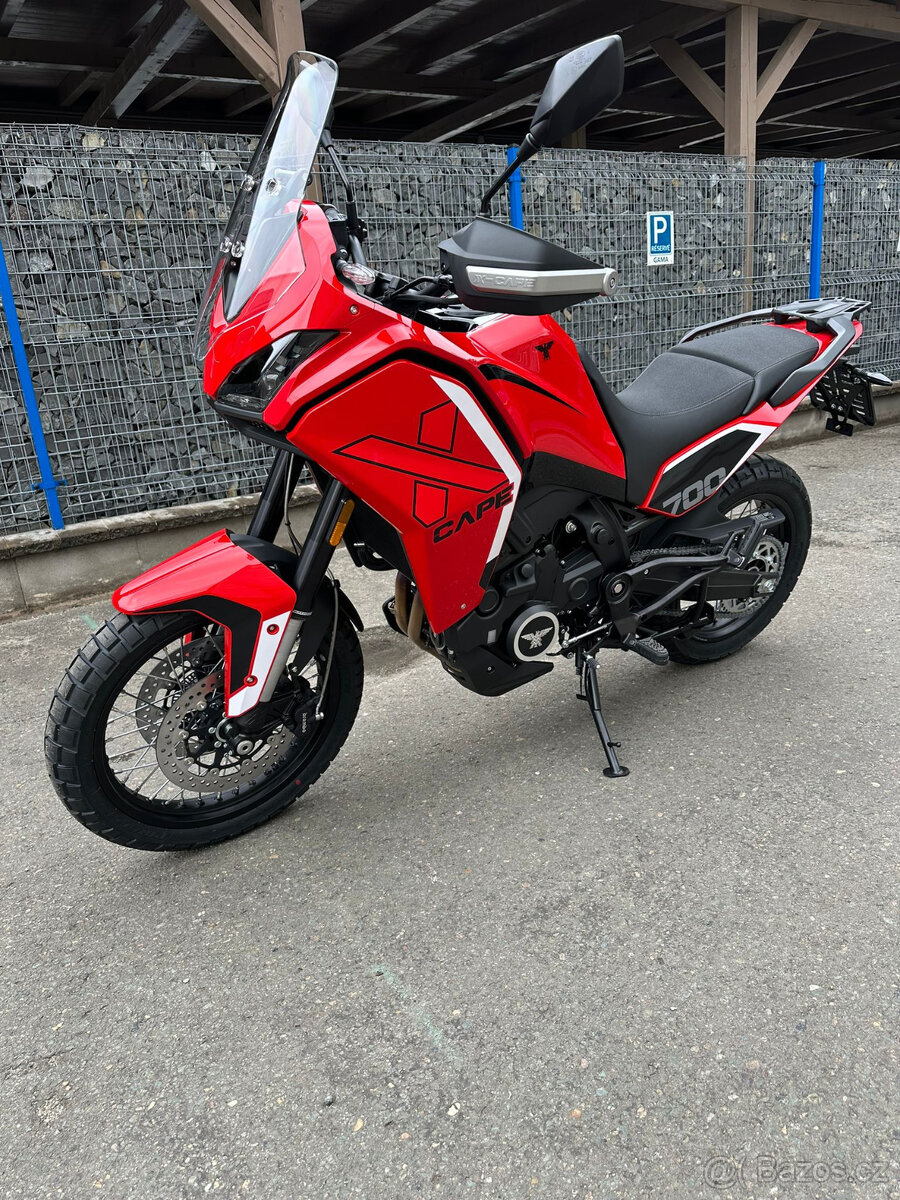 Moto Morini X-CAPE 700 červená drátěná kola