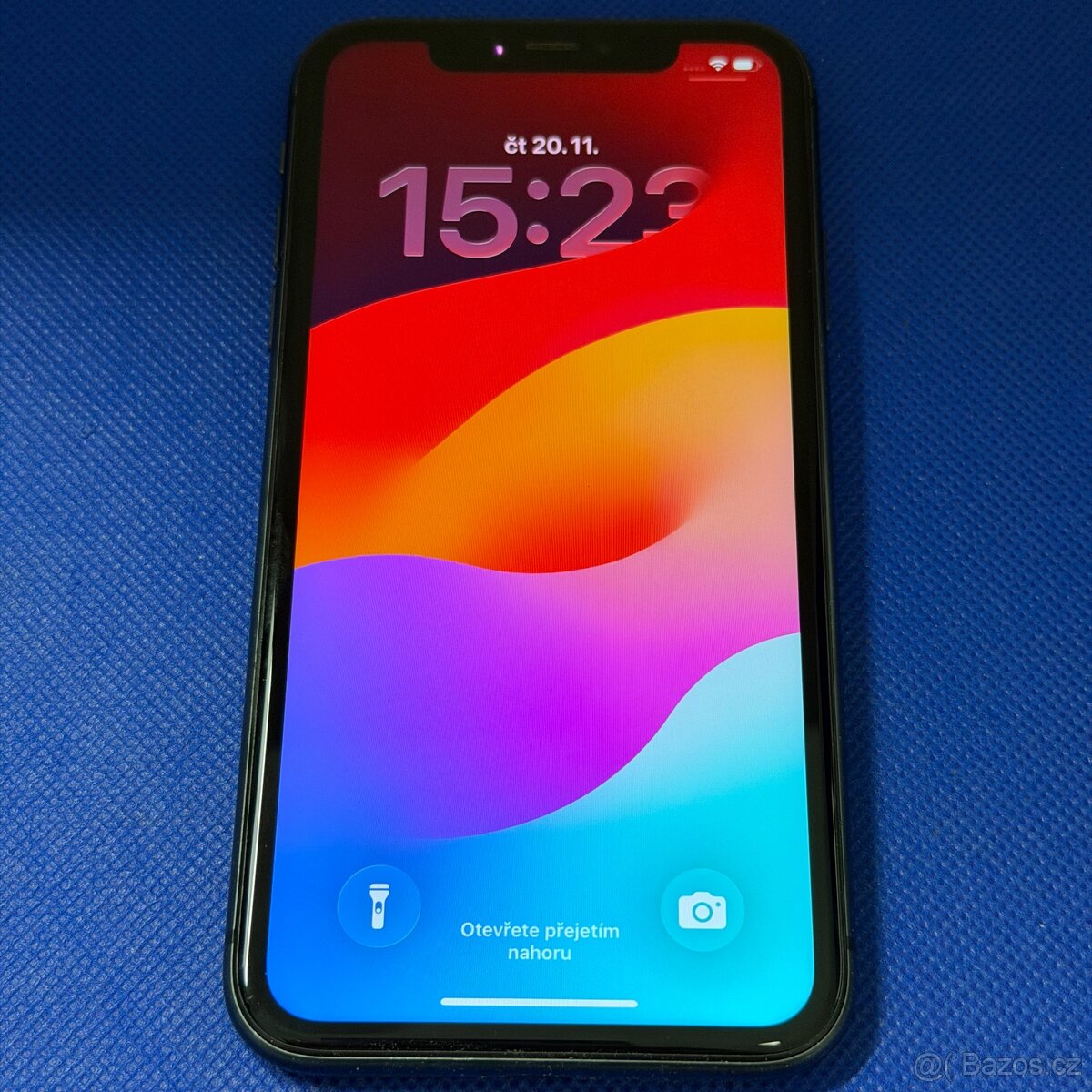 iPhone 11 128GB Black, pěkný stav