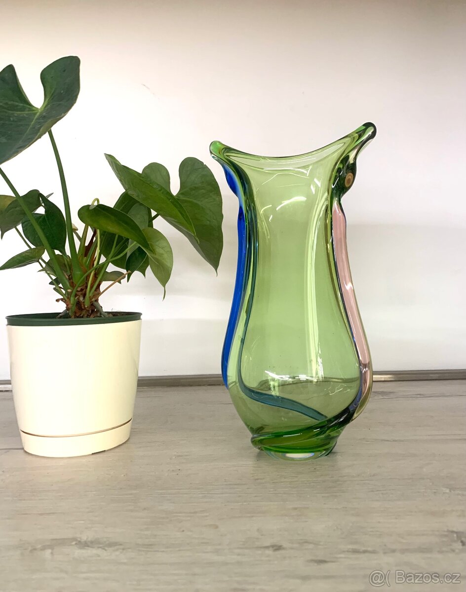 Retro hutní sklo váza 60. léta Brusel