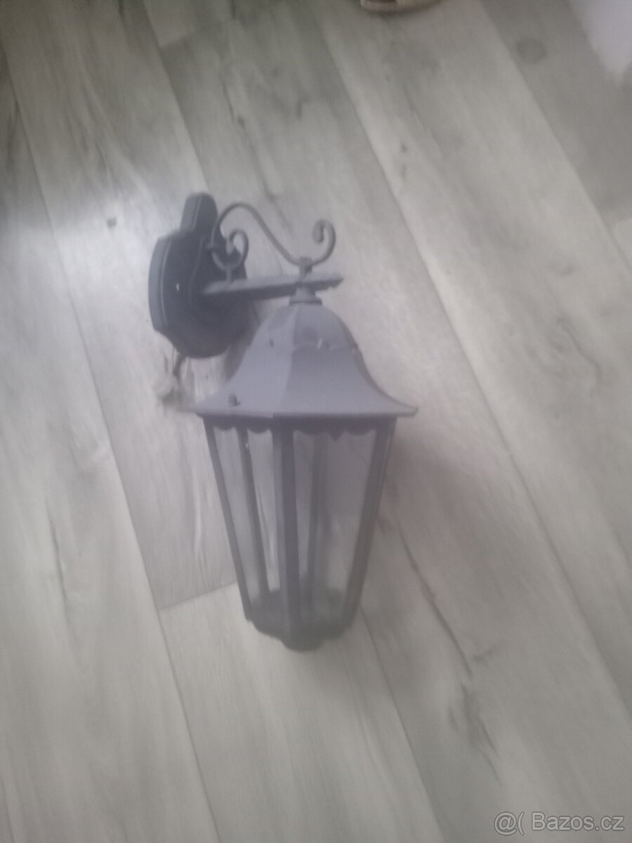 Krásná Lampa ve starém stylu.