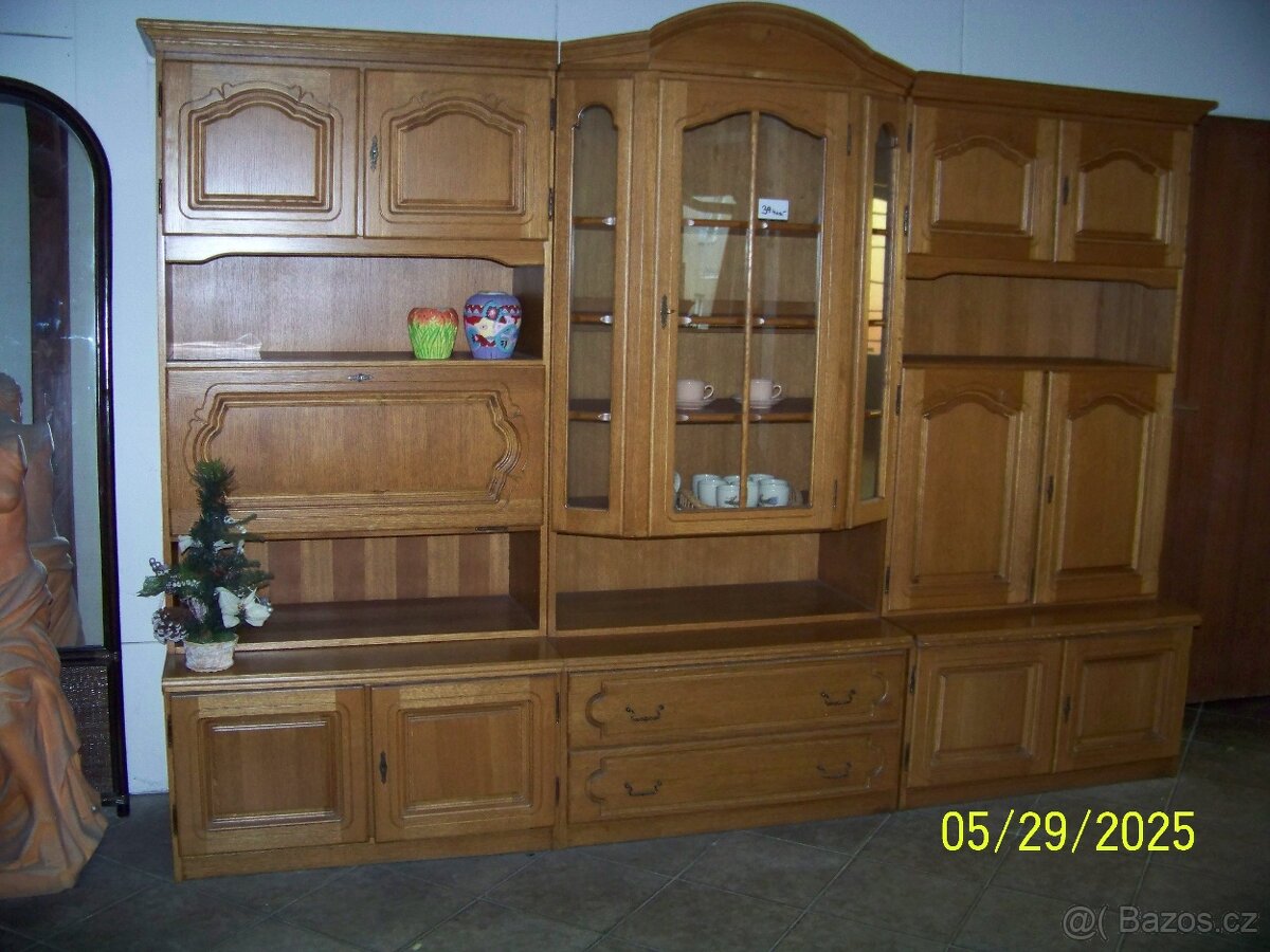 Obývací stěna dub masiv