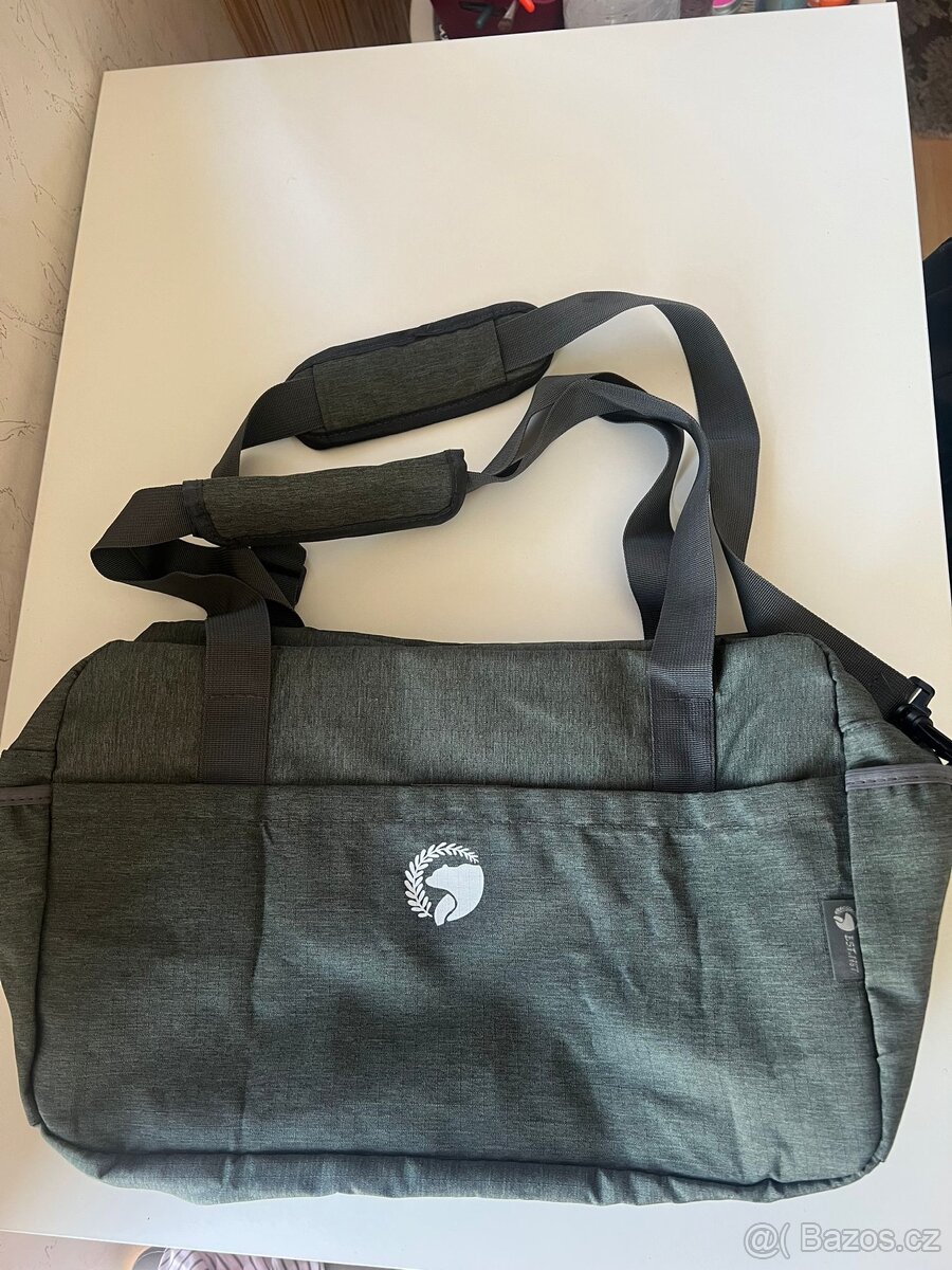 Cestovní lehká taška