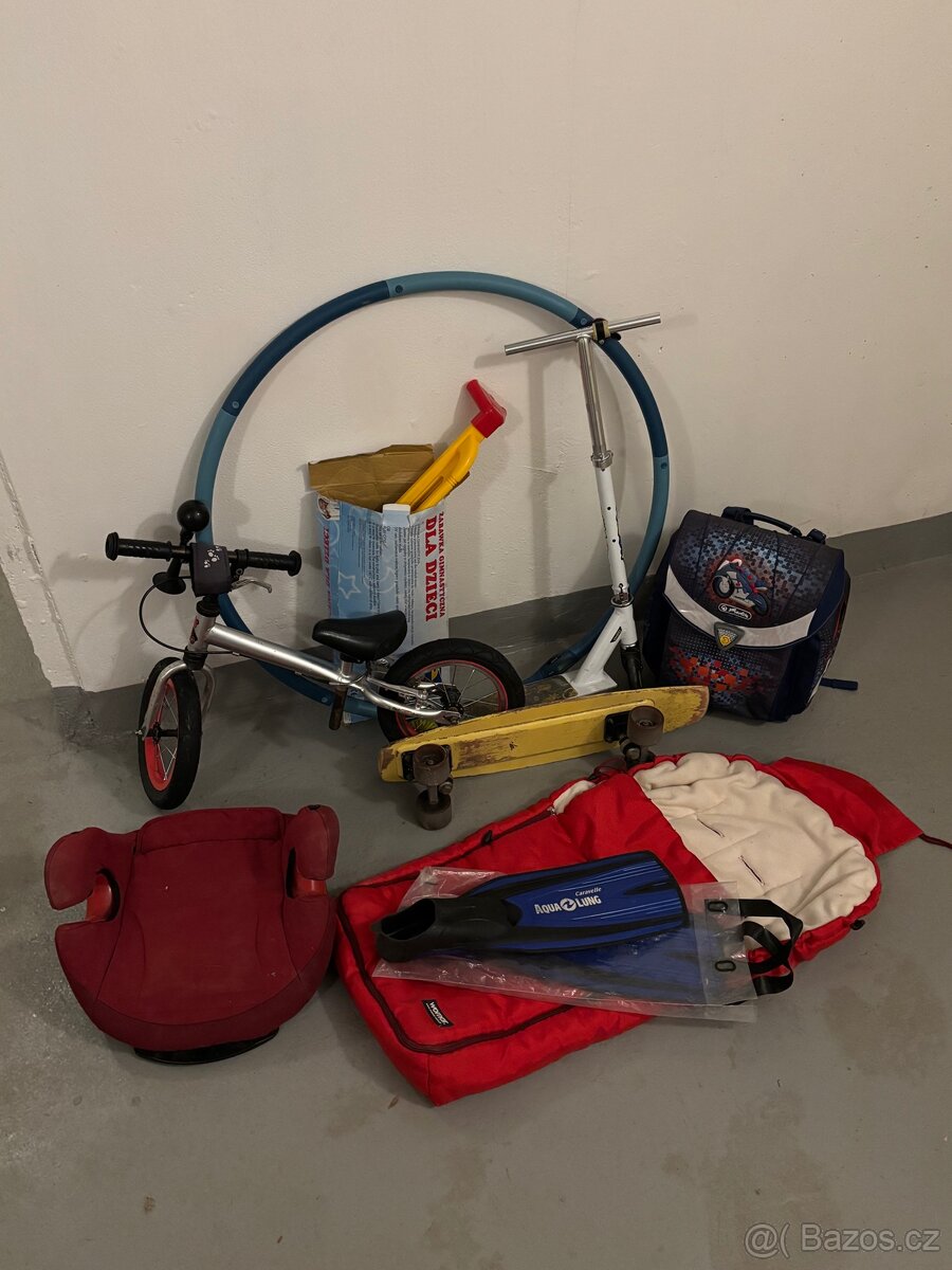 Potreby pro deti hracky veci