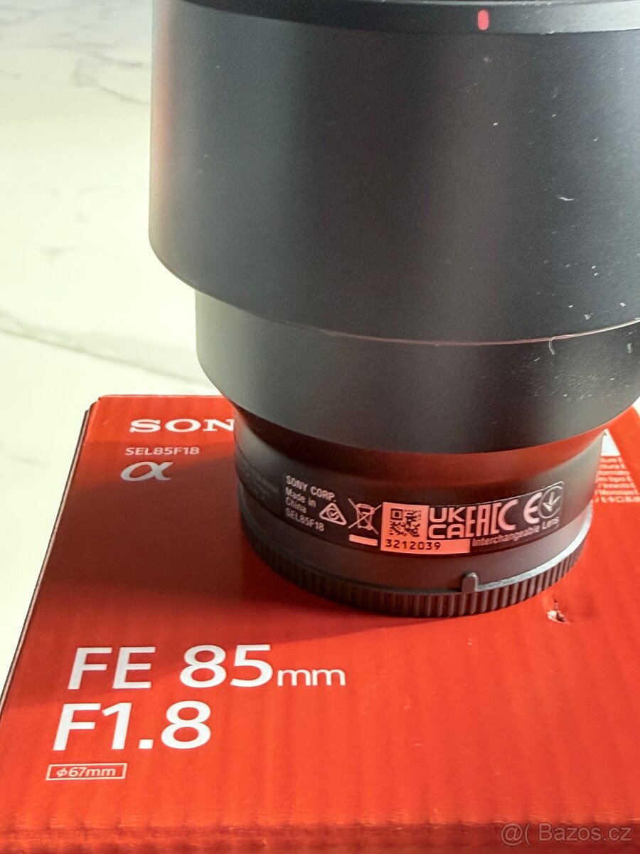 Sony E 85 f1.8