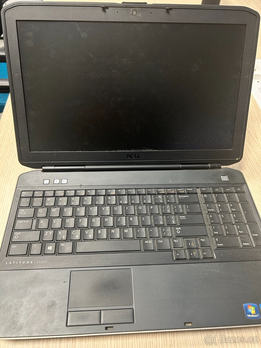 DELL Latitude E5530