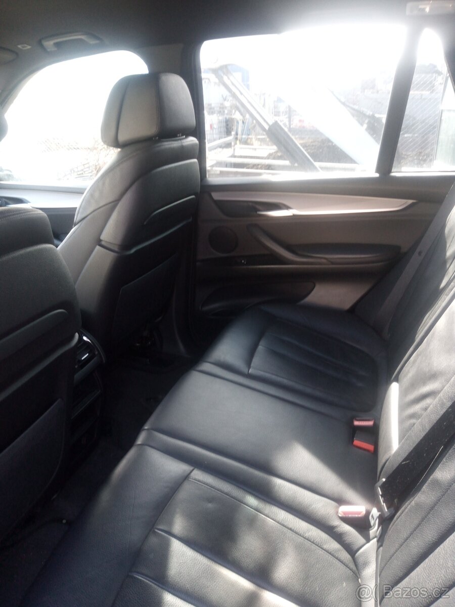 BMW X5 po nehodě