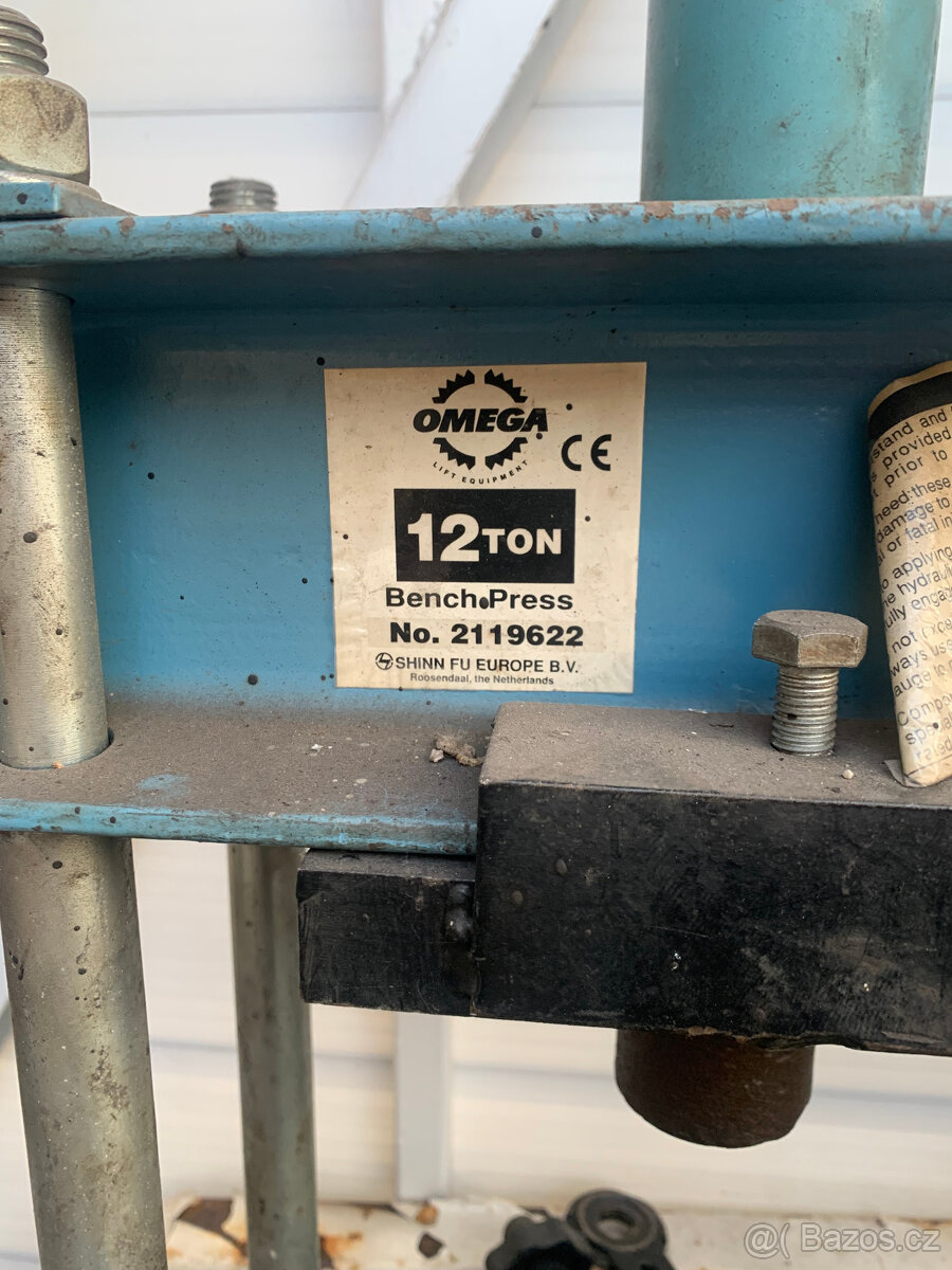 hydraulický lis 12T