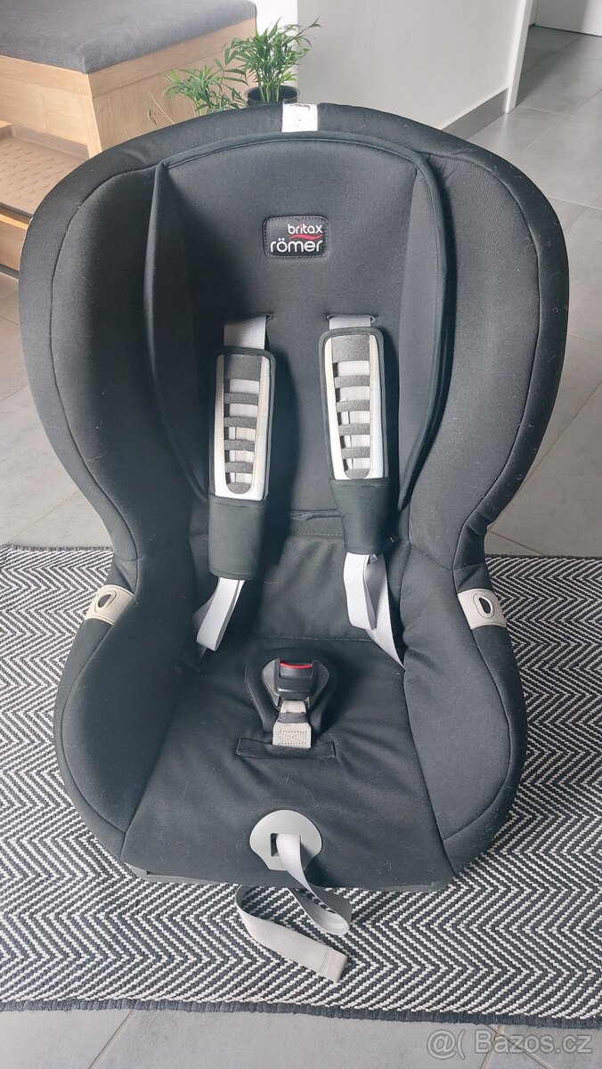 Autosedačka Britax Römer Cosmos Black