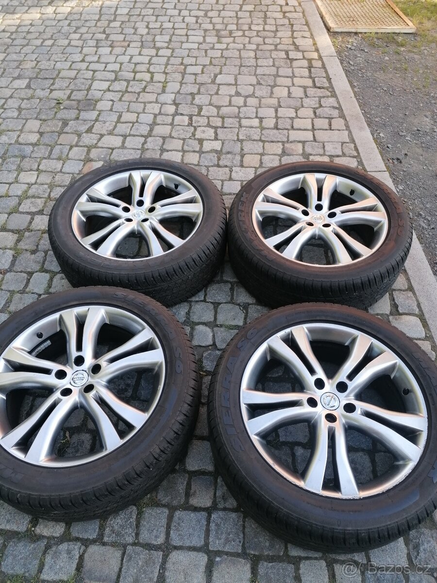 Prodám orig.alu 20 Nissan 5x114,3 ET 50 Pneu celoroční