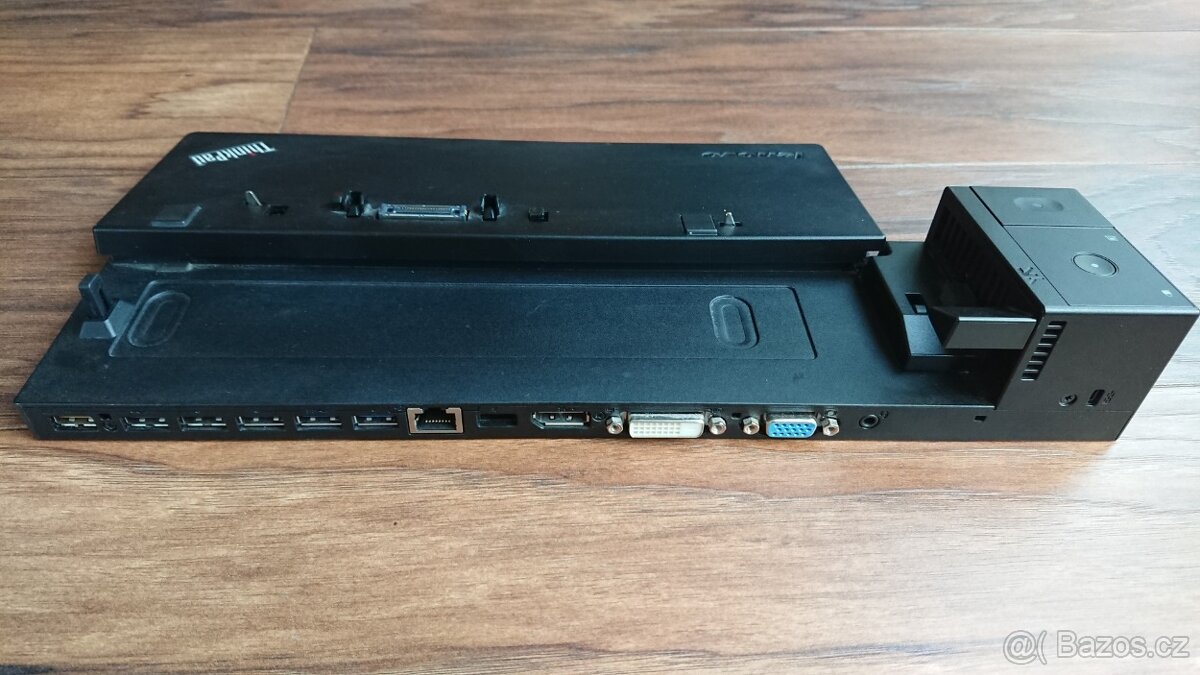 Lenovo ThinkPad Pro Dock (typ 40A1) + zdroj
