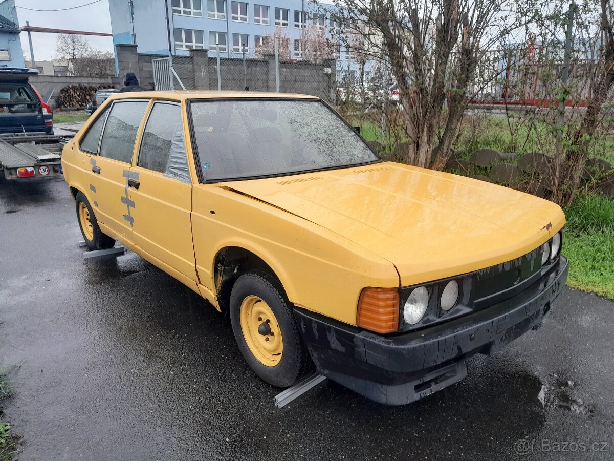 Prodám Tatra 613, nedokončená renovace