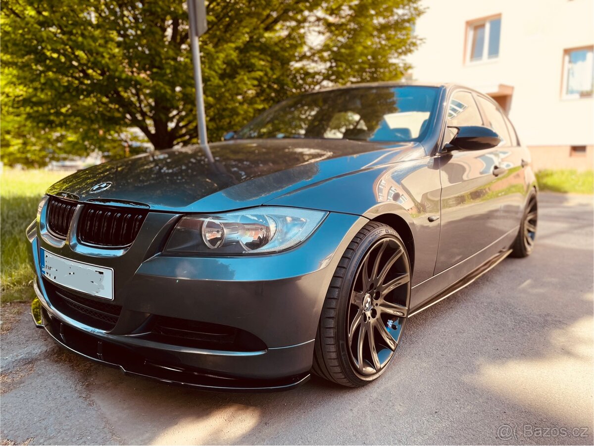 BMW e90 320i