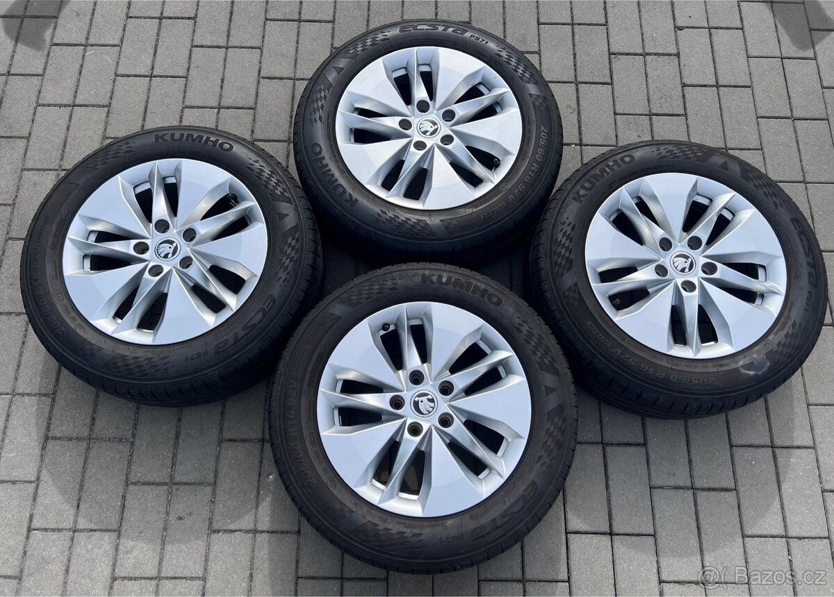 Octavia IV - 16 Twister + letni 205/60 R16 Kumho