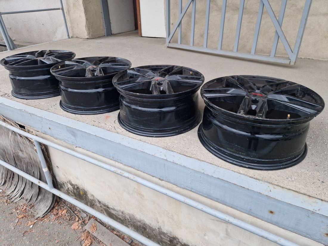Alu kola 5x112, 8Jx18 ET38