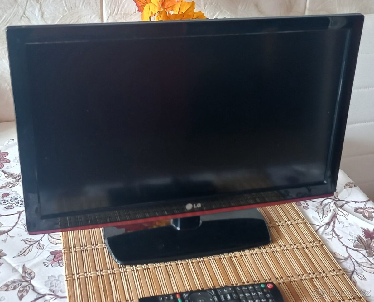 LG TV 22 LD 350 Velikost obrazovky ( inch 22 tj 56 cm)