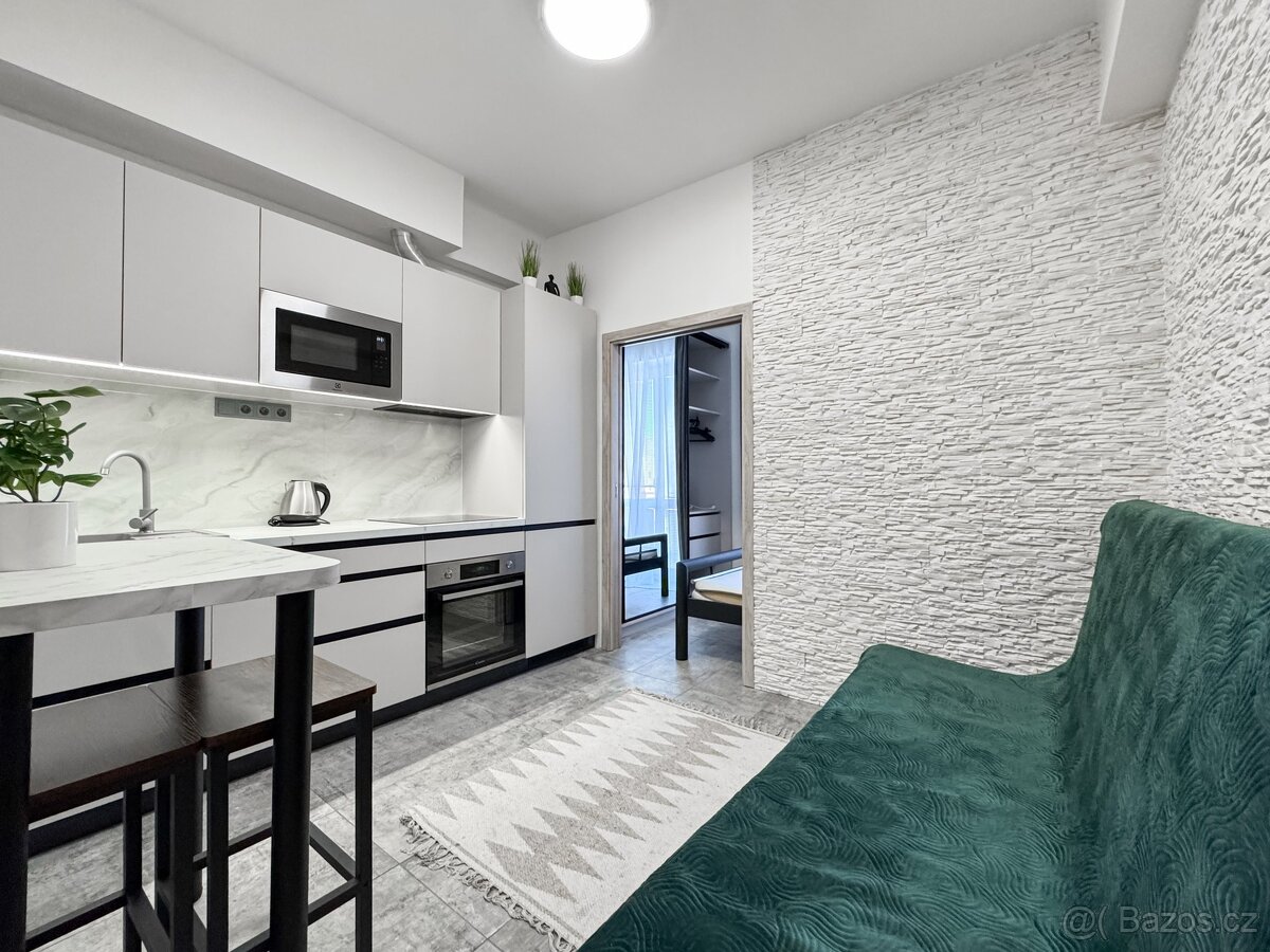 Pronájem bytu 2+kk, 35 m2, Praha 2 - Nové Město, Sokolská