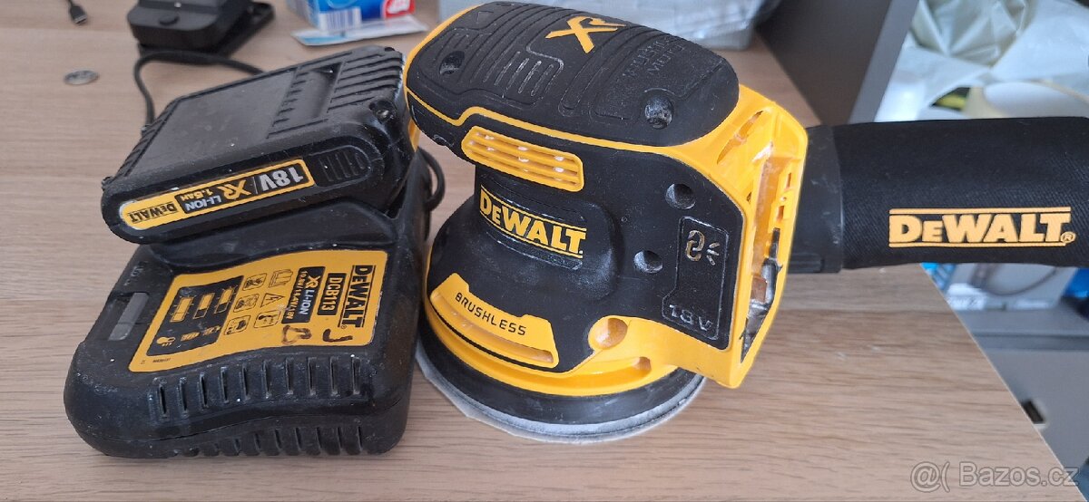 Dewalt excentrická bruska