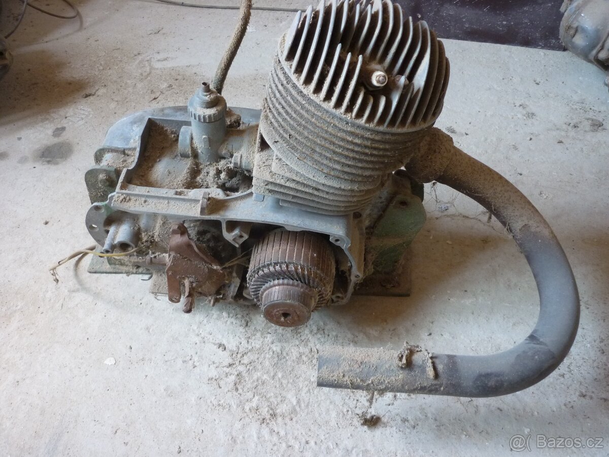 ČZ 175 502 skůtr motor