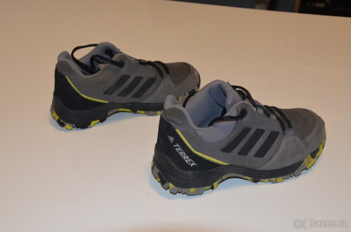 Dětské trekové boty Adidas Terrex vel 28