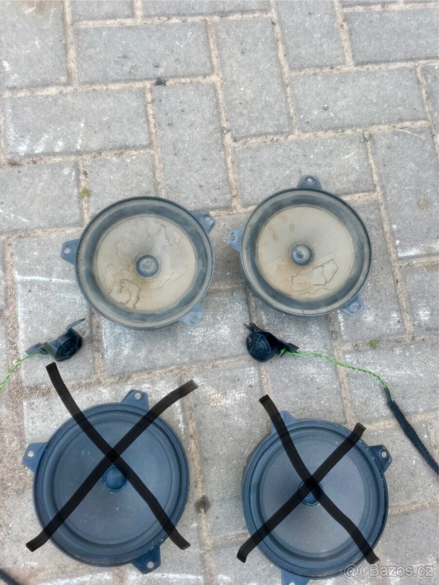 Loketka+reproduktory BMW e46