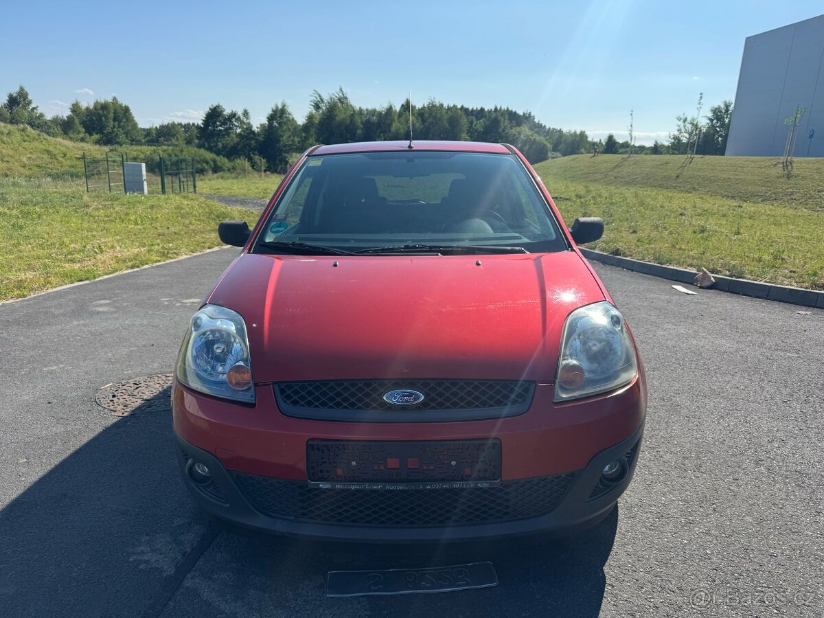 Ford Fiesta 1.4 70 koní , Nová STK r.v 2006