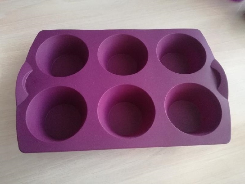 Tupperware silikonová forma MUFFINY fialová