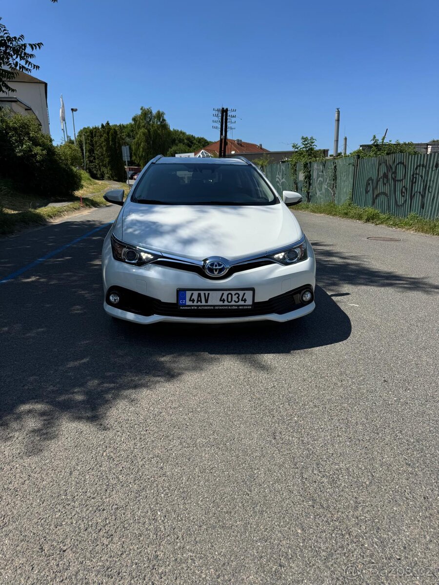 Toyota Auris Hibrid