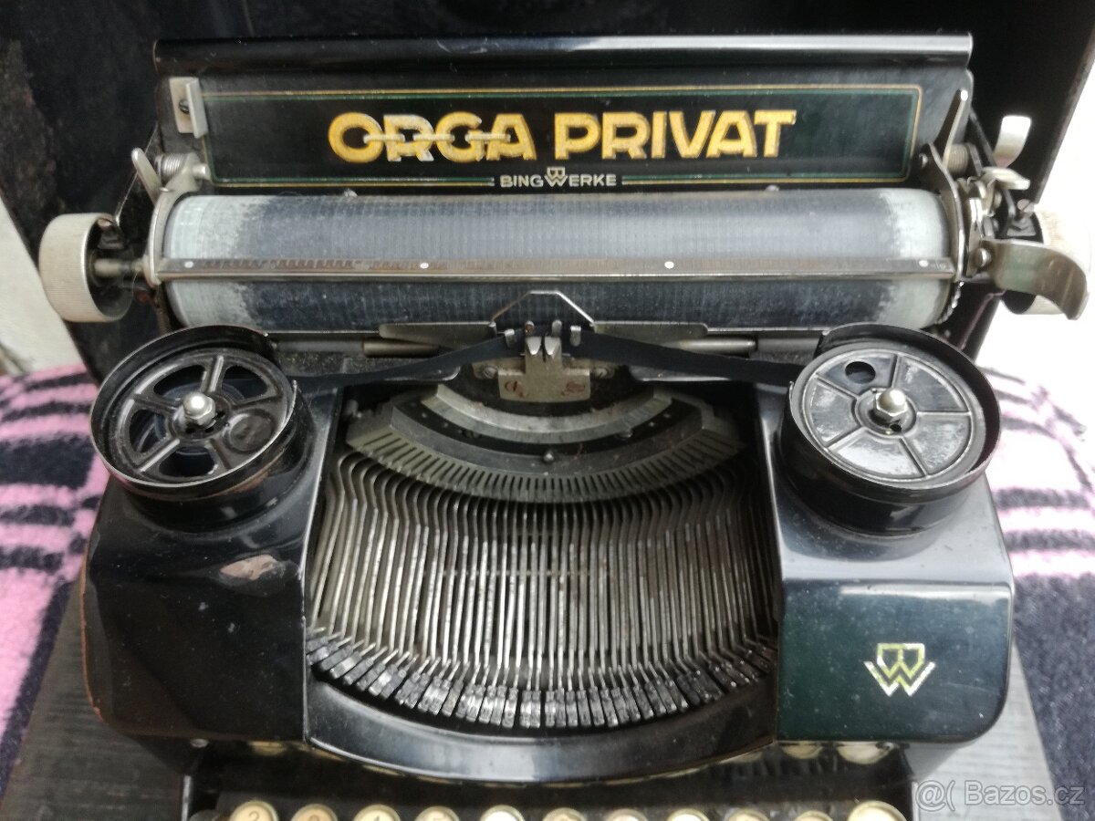 Psací stroj ORGA PRIVAT