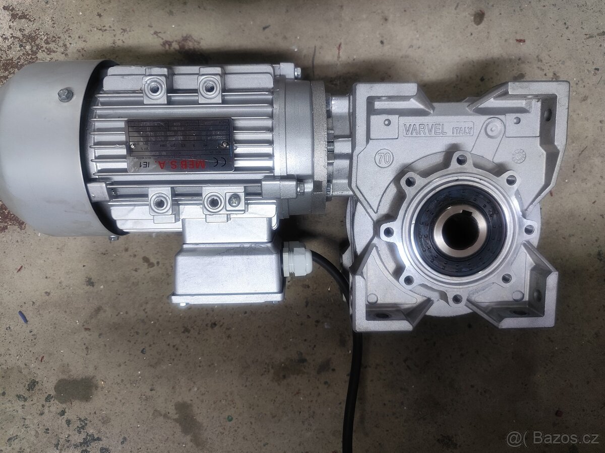 Elektromotor se šnekovou převodovkou