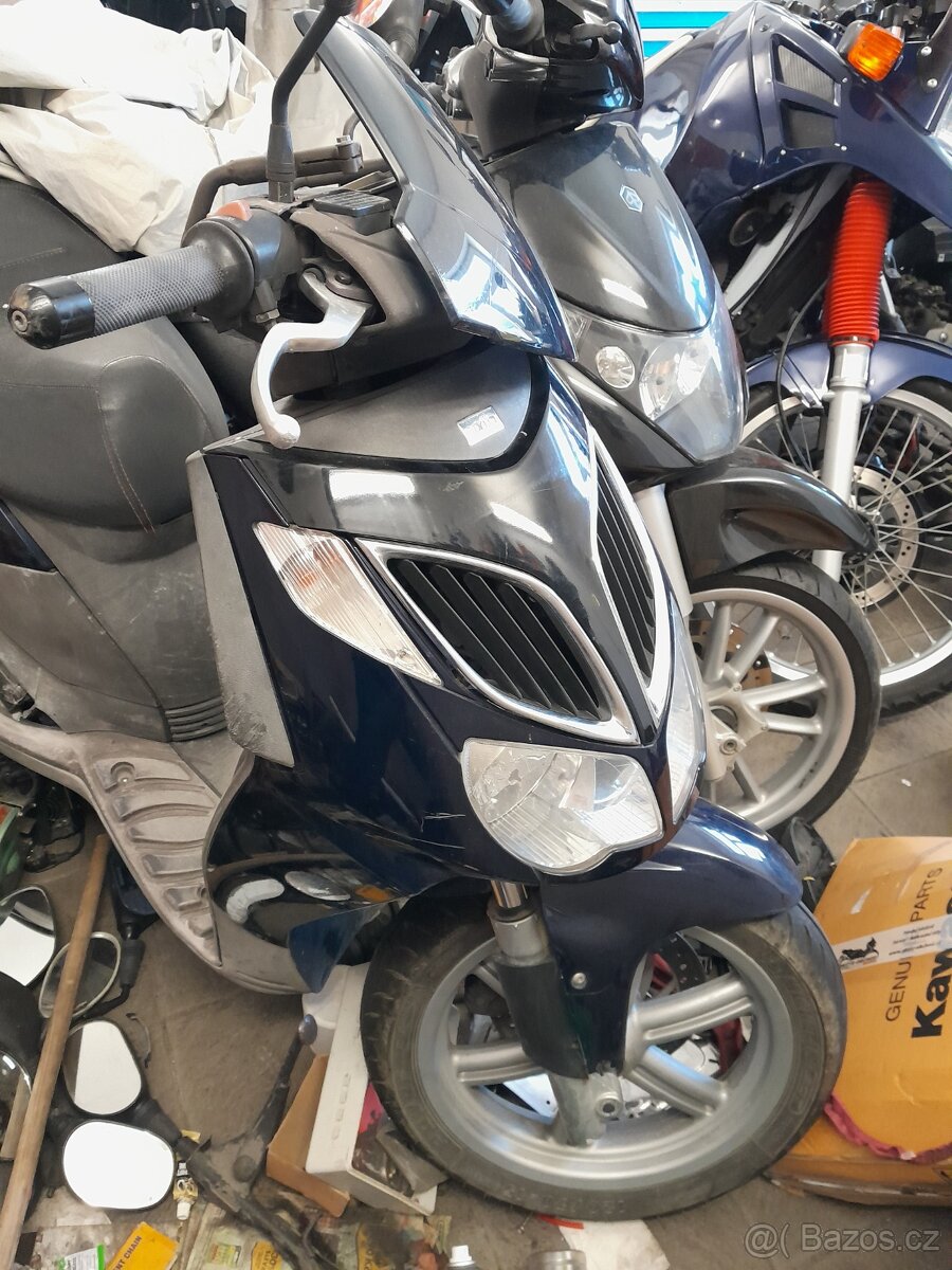 Aprilia Sportcity 125/200/250 2008, rozprodám po dílech