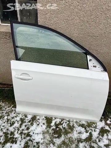 Pravé přední dveře Škoda Rapid bílá barva