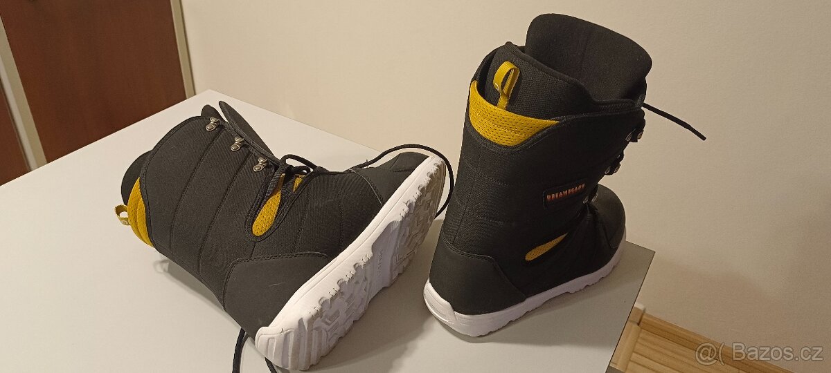 Snowboardivé boty vel.45