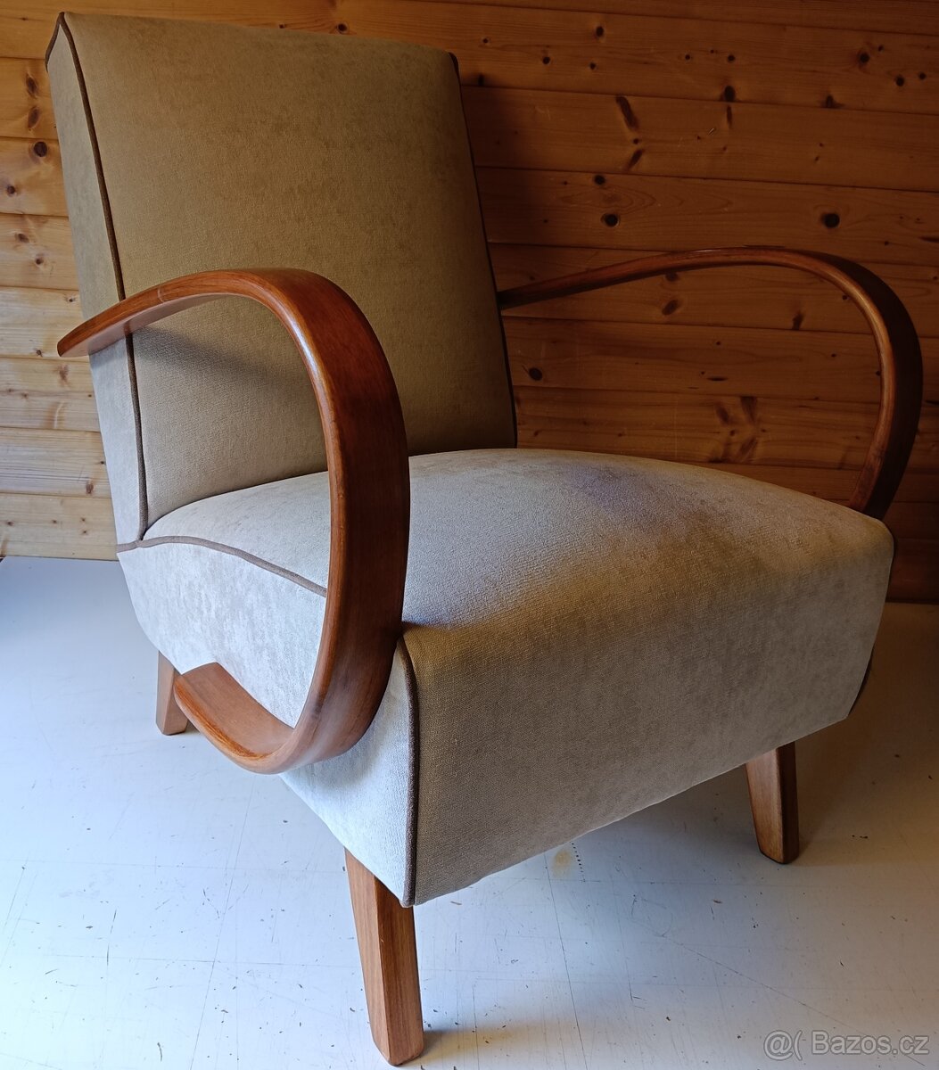 Retro kreslo Halabala