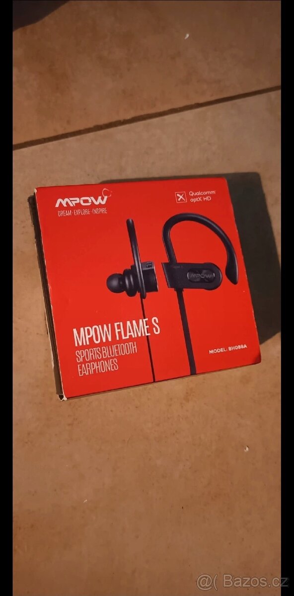 Bluetooth drátová sluchátka (původní cena 860kc)