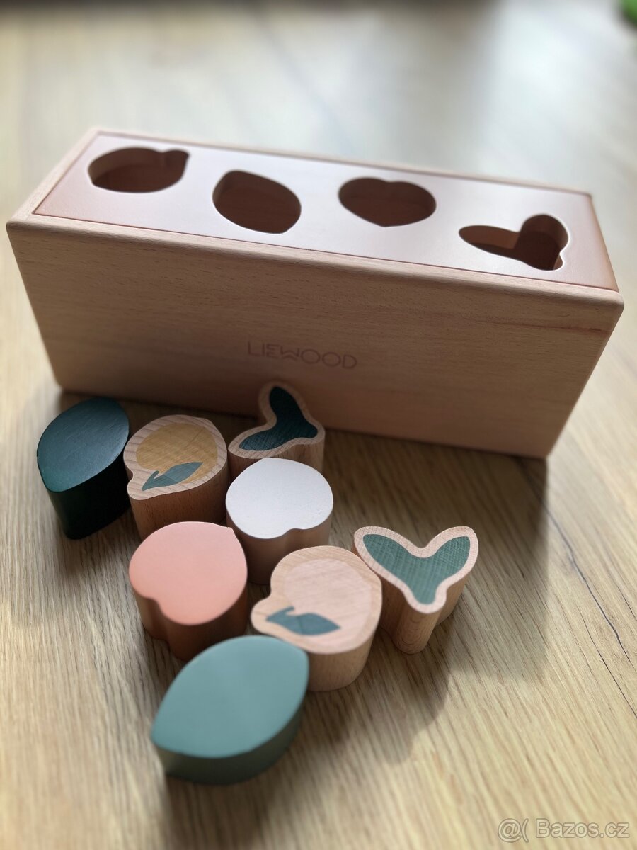 Dřevěná vkládačka Liewood