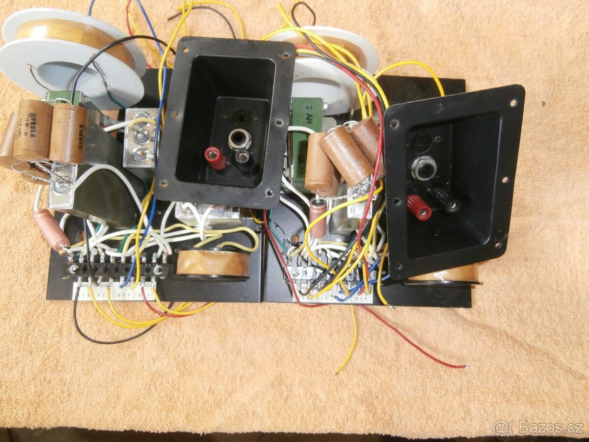 výhybky TESLA ARS 1054