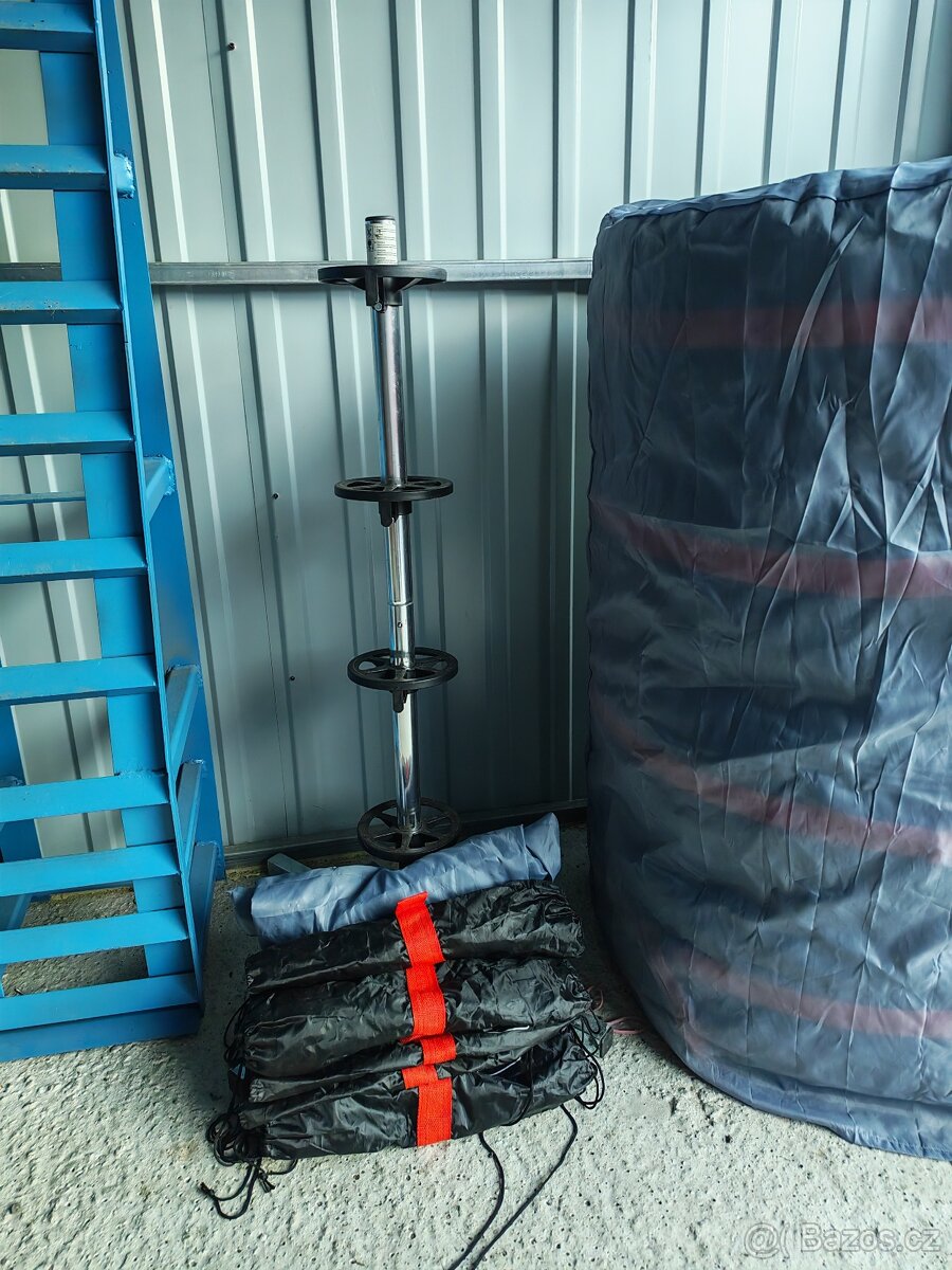 Prodám stojan na sadu kol