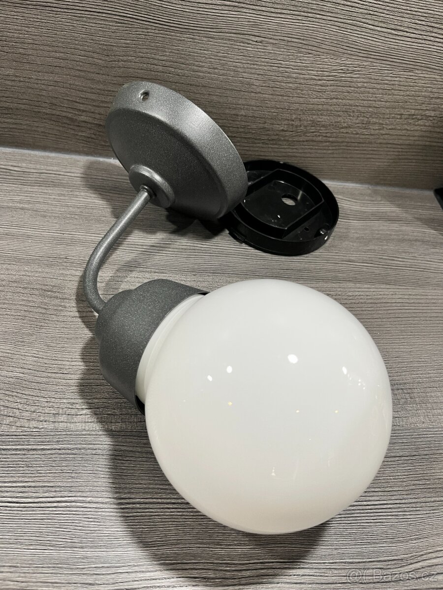 Nástěnná lampa