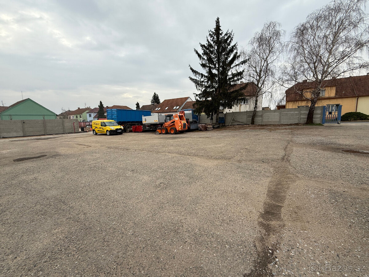 Pronájem komerčního pozemku 100 - 300 m²