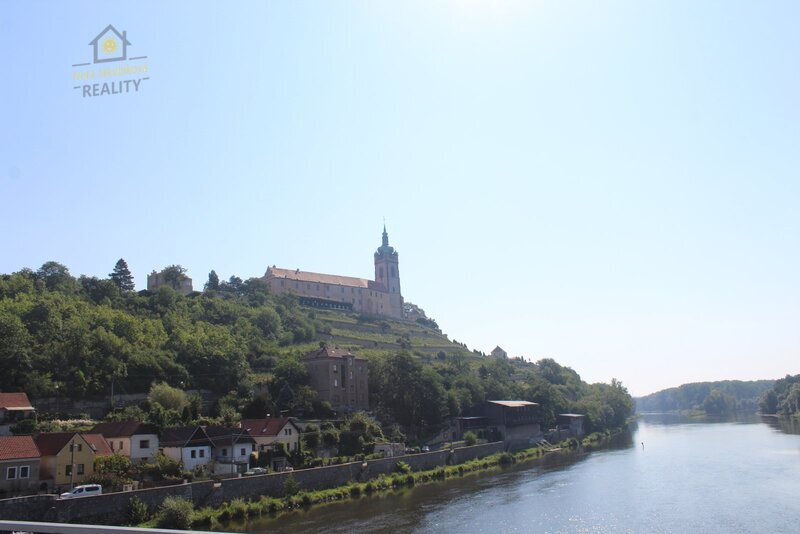 Prodej pozemku 841 m2