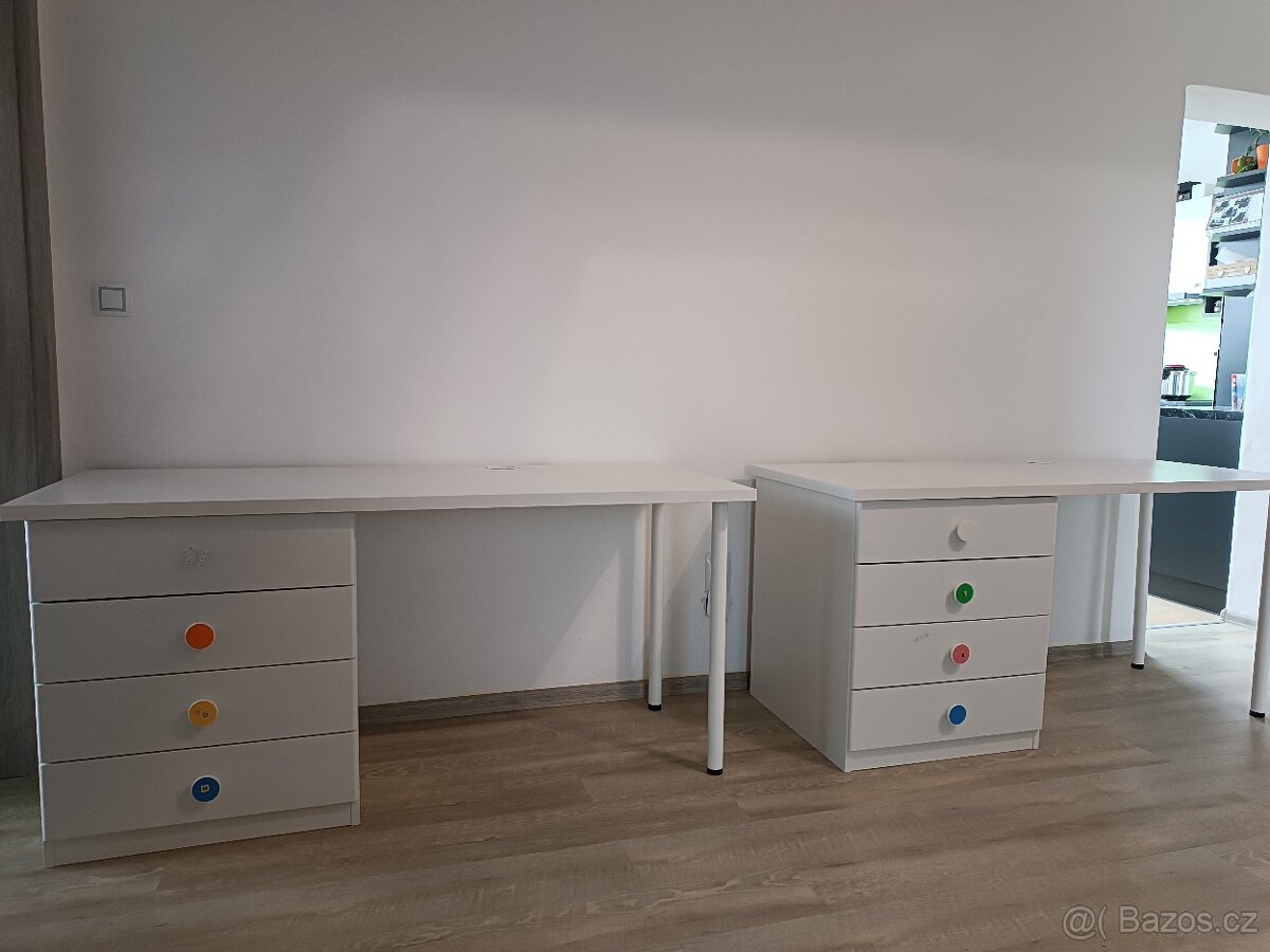 Dětske psaci stoly ikea SMÅSTAD