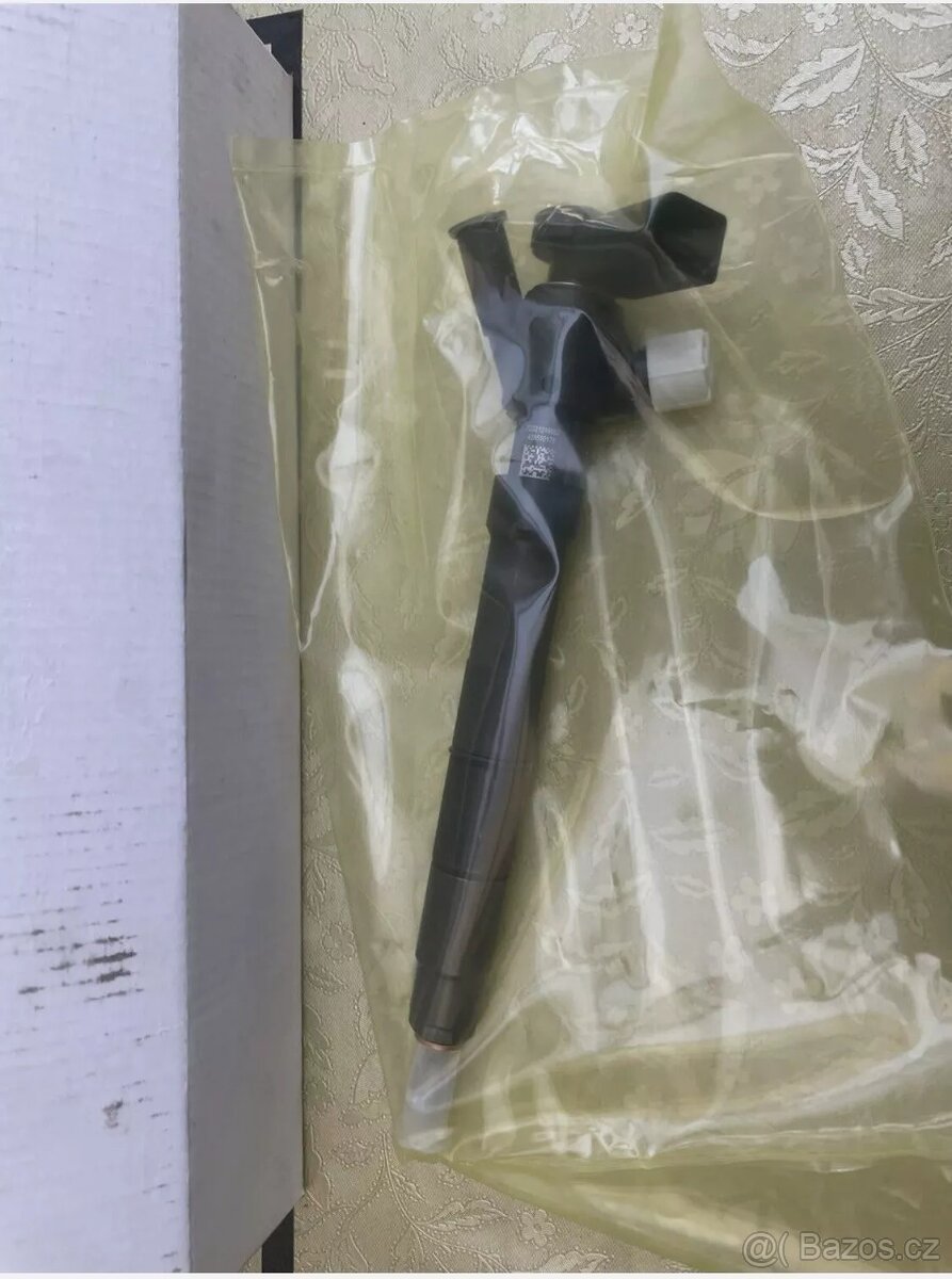 VSTŘIK T6 CRAFTER 2.0 TDi 04L130277AP 04L130277BG