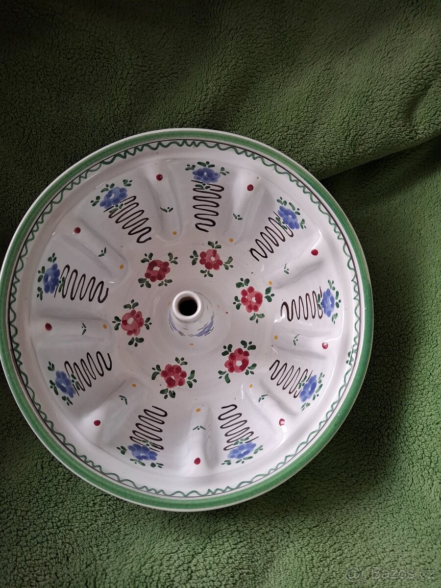 Keramická bábovka 23 cm