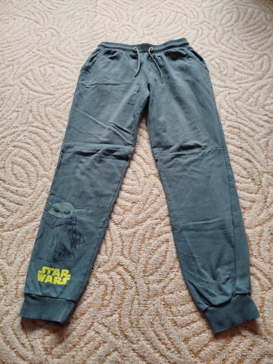 tepláky star wars velikost 152-158