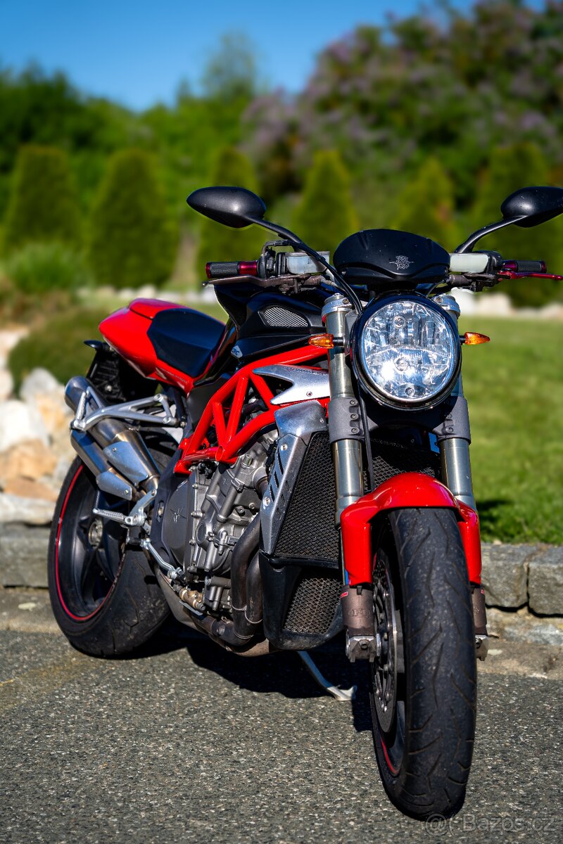 MV Agusta Brutale 910