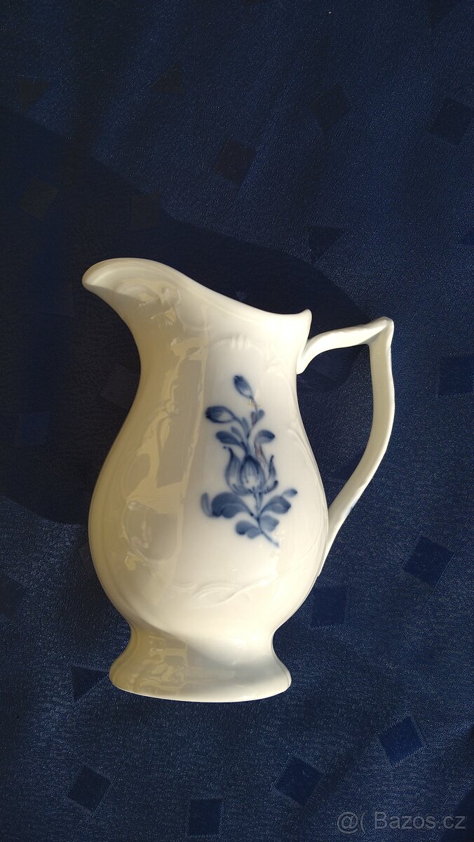 Konvička na mléko z dánského porcelánu