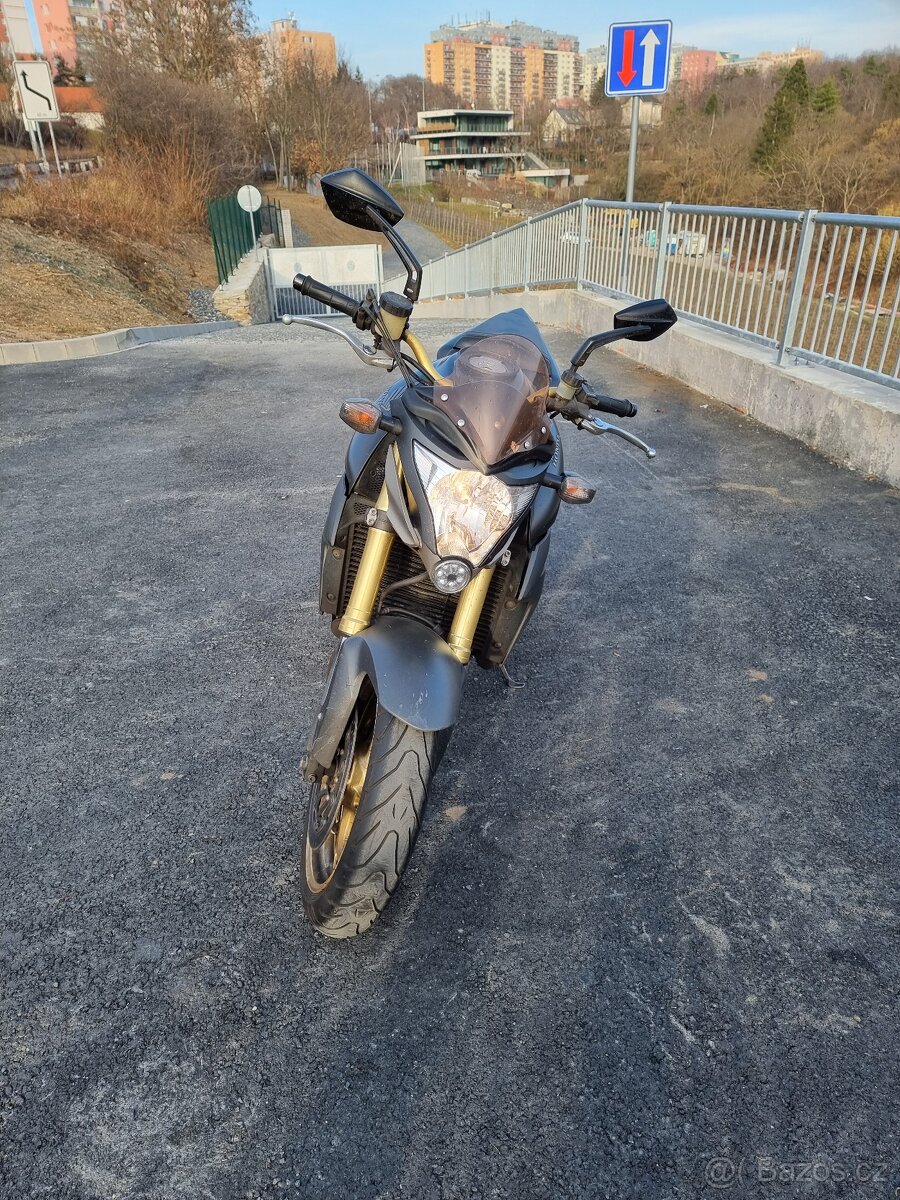 Honda cb1000r