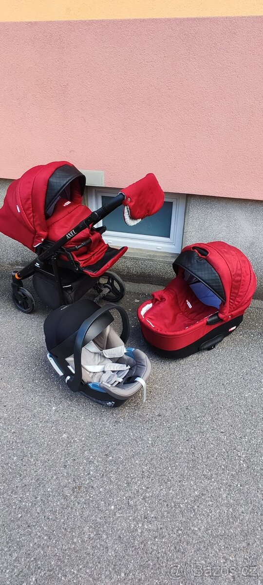 Krásný kočárek Babylux Axel, v záruce 11/2025