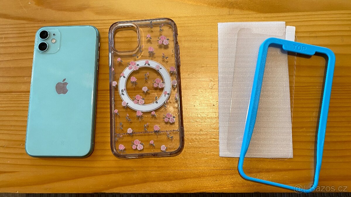 iPhone 11 64GB zelený, pěkný stav