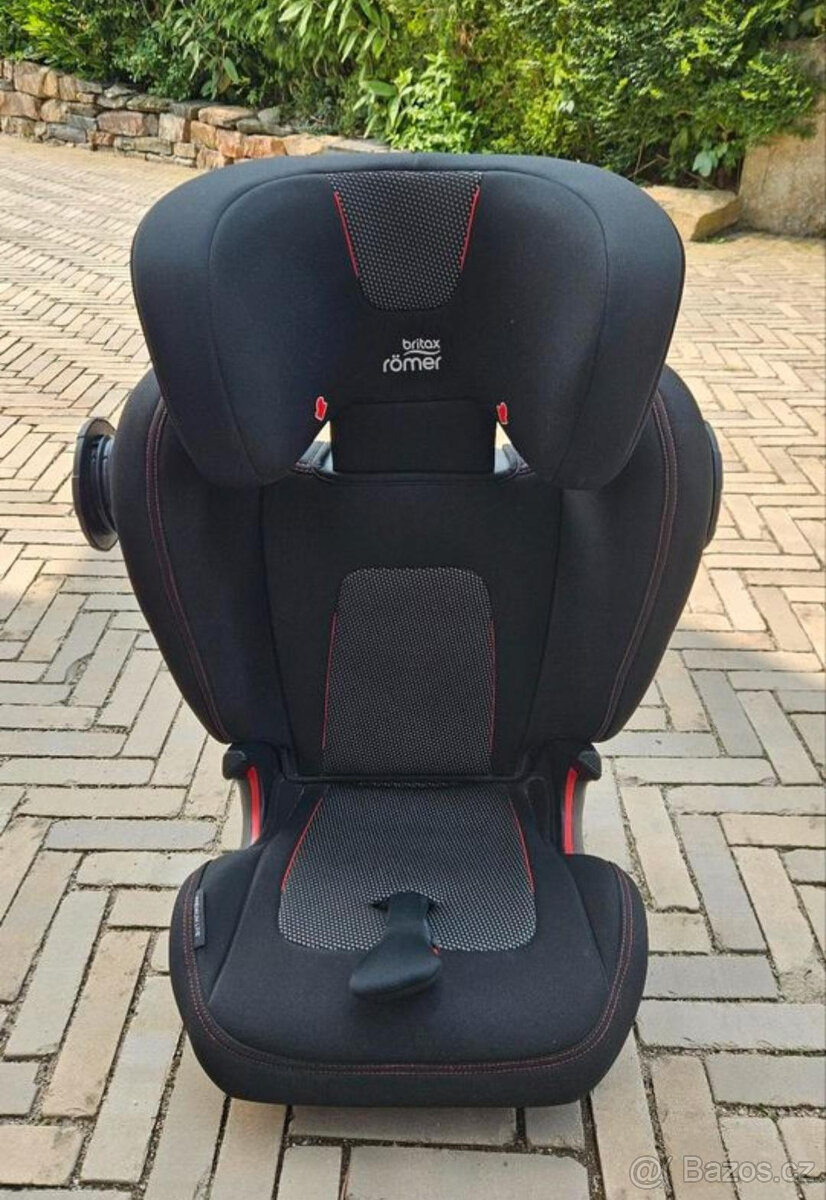 autosedacka römer kidfix III M 15-36 kg